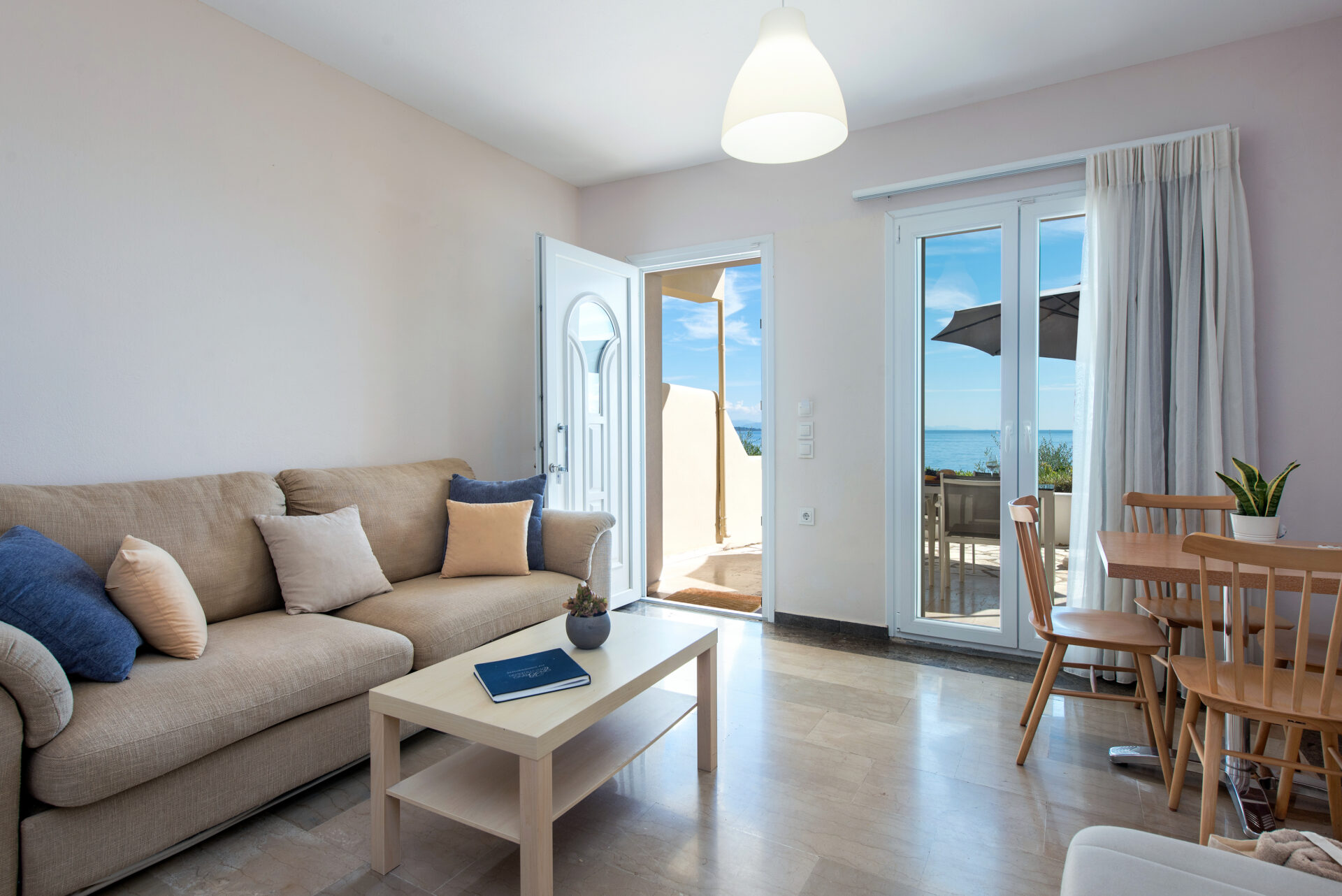 Krouzeri Beach Apartments Corfu living room